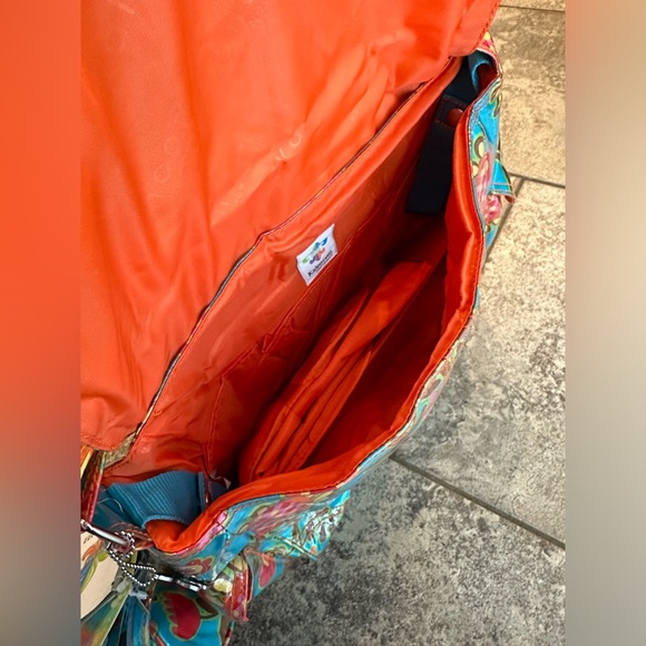 NEW w/Tags Kalencom Laminated Buckle Messenger Baby Diaper Buckle Bag + EXTRAS - Picture 4 of 6